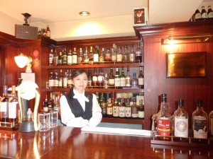 単独インタビュー第８弾　２０１１年　年明けインタビュー企画「Ｂａｒ ＤＯＶＥＣＯＴ　バーテンダー渡邊　真弓さんを迎えて（１）」